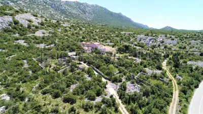 Beeindruckendes und abgelegenes Haus mit Pool im Naturpark Velebit - 9