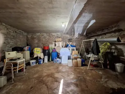 House 230 m², Kanfanar - authentic Istrian estate - 9