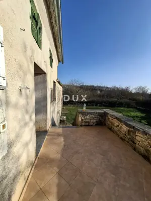 House 230 m², Kanfanar - authentic Istrian estate - 19