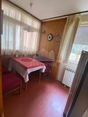 Stan, Južno naselje Samobor, balkon s pogledom na park - 3