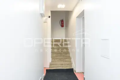 Kuća 400 m², Mlinovi, privatni parking i mirna lokacija - 8