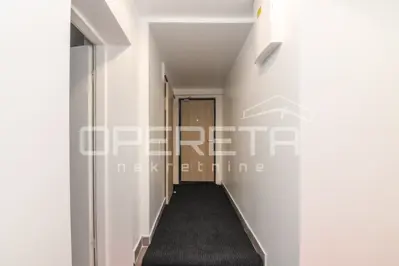 Kuća 400 m², Mlinovi, privatni parking i mirna lokacija - 4