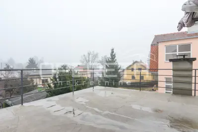 Kuća 400 m², Mlinovi, privatni parking i mirna lokacija - 9