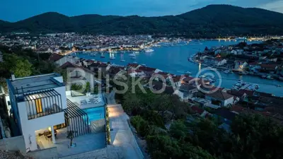 Korčula, prodaja, vila, bazen, 2 garaže, otvoren pogled - 9
