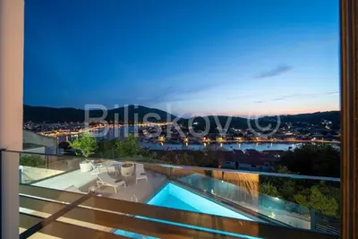 Villa 120 m², Vela Luka, quiet location near the center