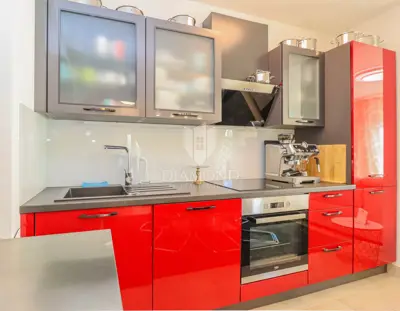 House 130 m², Novigrad surroundings - 3 bedrooms - 9