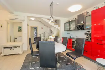 House 130 m², Novigrad surroundings - 3 bedrooms - 8