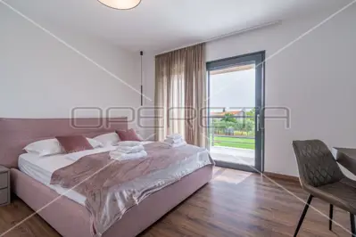 Istria, Svetvinčenat, modern villa with 5 bedrooms and heated pool - 12