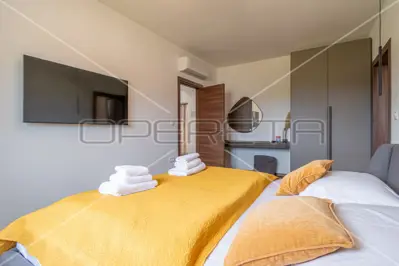 Istria, Svetvinčenat, modern villa with 5 bedrooms and heated pool - 19