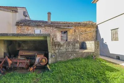 Haus 180 m², Pićan - Grundstück 1.280 m² - 5