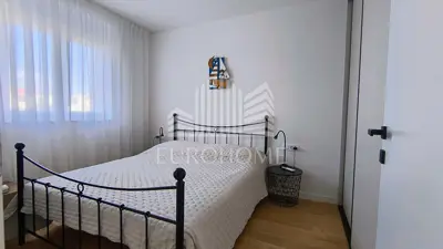 ZADAR, Prekrasan stan s krovnom terasom, dugorocan najam - 17