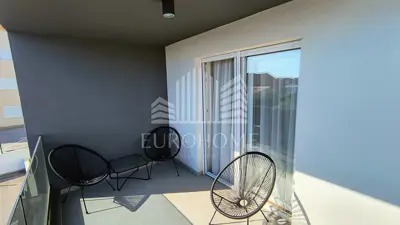 ZADAR, Prekrasan stan s krovnom terasom, dugorocan najam - 13