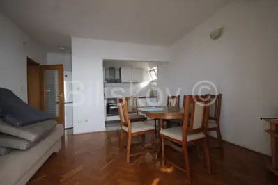 Podstrana 1 red uz more kuća sa više stambenih jedinica - 17