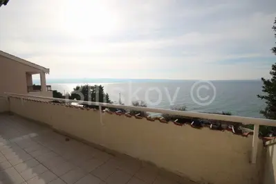 Podstrana 1 red uz more kuća sa više stambenih jedinica - 16