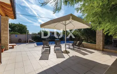 Kuća 108 m², Šišan - bazen i privatni vrt - 17