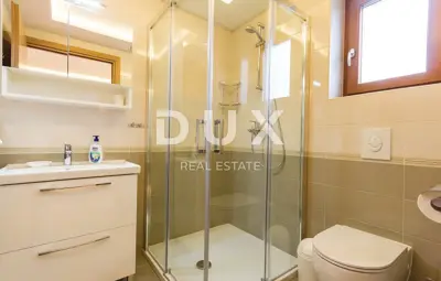 Kuća 108 m², Šišan - bazen i privatni vrt - 12