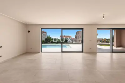 House for sale in Poreč, 251 m² - 14