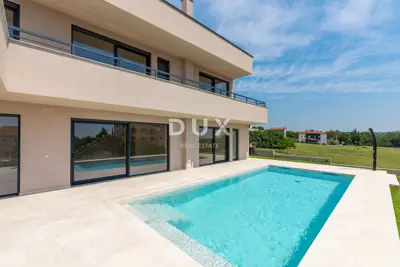 House for sale in Poreč, 251 m² - 6