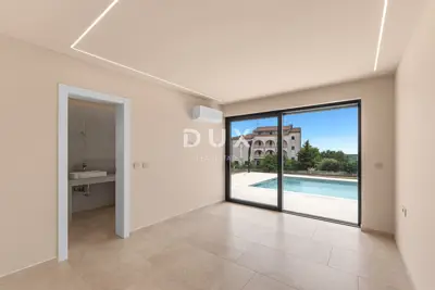 House for sale in Poreč, 251 m² - 22