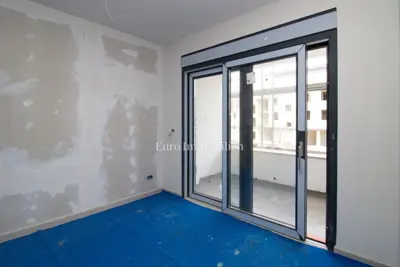 Stan 48 m², Poreč - novogradnja s lođom i liftom - 3
