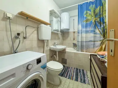 Stan 57 m² u Rapcu, 350 m od mora i centra - 8