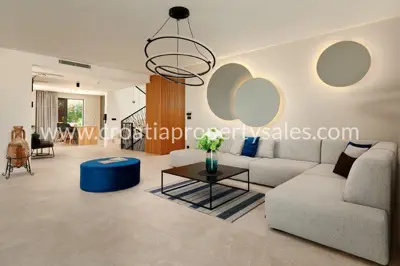 Villas 1150 m², Trogir - 3 villas, 3 pools and sea view - 8