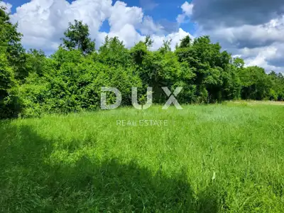 Building plot 1,785 m², Barban - near the town center - 3