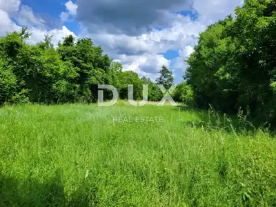 Building plot 1,785 m², Barban - near the town center - 2