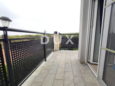 Apartment 127 m², Volme - duplex, private garden - 12