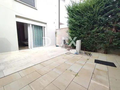 Apartment 127 m², Volme - duplex, private garden - 2