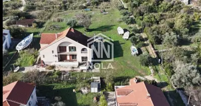 PRVIĆ Šepurine – Građevinsko zemljište 779 m² | Blizina mora | Pristup - 10