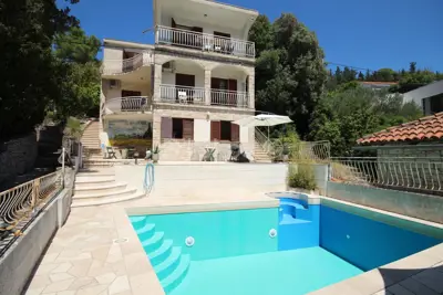 House 233 m², Vela Luka - first row by the sea, pool and boat mooring - 2