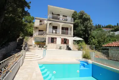 House 233 m², Vela Luka - first row by the sea, pool and boat mooring - 17