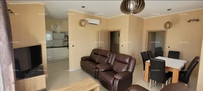 Ližnjan! Möblierte Wohnung! Meerblick!