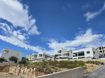 Villa 284 m², Žaborić - Meerblick und ruhige Umgebung - 13