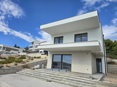Vila 284 m², Žaborić - pogled na more i mirno okruženje