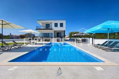 Vila 296 m², Fažana - mirno okruženje blizu mora