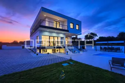Villa 296 m², Fažana - peaceful surroundings near the sea - 2