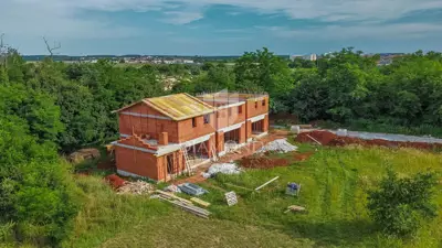 Umag, new house 127 m² with a pool a step away from the city