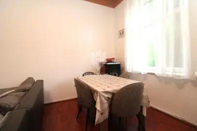 Stan 80 m², Rijeka Centar - 2 spavaće sobe - 6