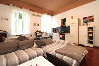 Stan 80 m², Rijeka Centar - 2 spavaće sobe - 2