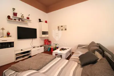 Stan 80 m², Rijeka Centar - 2 spavaće sobe - 3