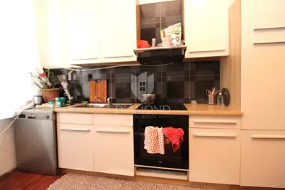 Stan 80 m², Rijeka Centar - 2 spavaće sobe - 5