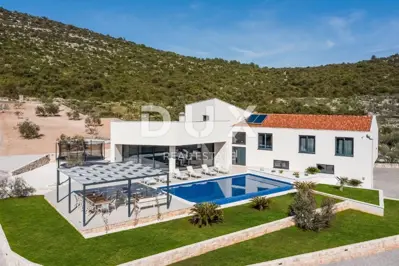 DALMATIEN, TROGIR - Luxusvilla mit Pool - 2