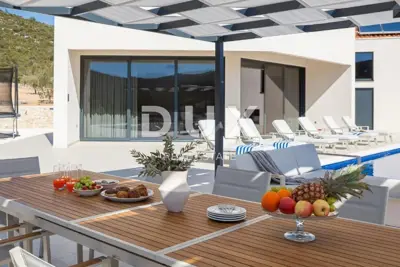 DALMATIEN, TROGIR - Luxusvilla mit Pool - 10