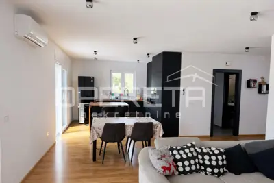 Energieeffizientes Haus am Meer in Vrbnik, 139 m², Insel Krk - 5
