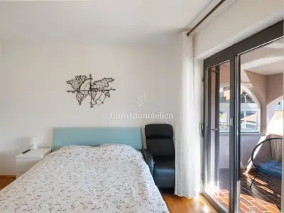 Štinjan – kuća s tri stana i okućnicom - 14