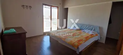 Haus 332 m², Petrići - 3 Wohneinheiten - 11