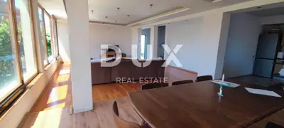Haus 332 m², Petrići - 3 Wohneinheiten - 2