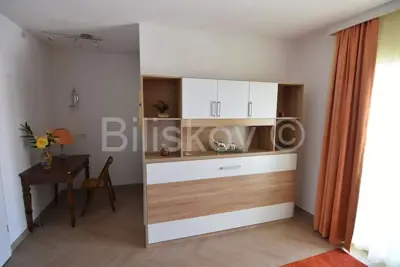 Apartmenthaus 690 m², Okrug Gornji - 200 m vom Meer - 19